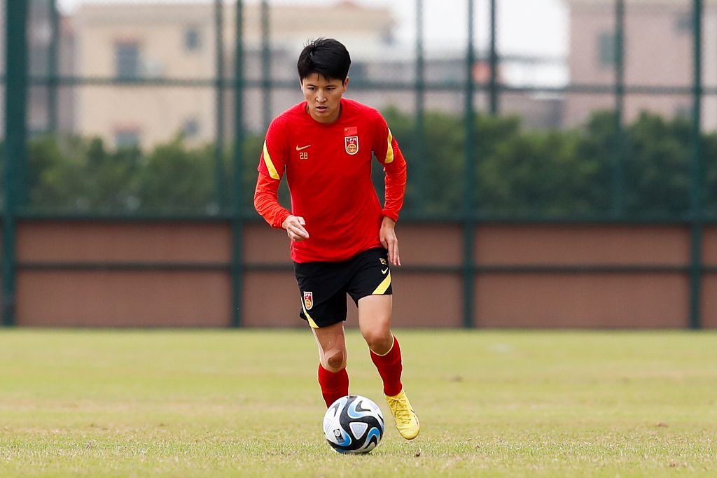 英超-利物浦2-0谢菲联 范迪克索博破门阿诺德助攻北京时间12月7日凌晨3:30，2023-24赛季英超联赛第15轮，利物浦客战谢菲尔德联队。